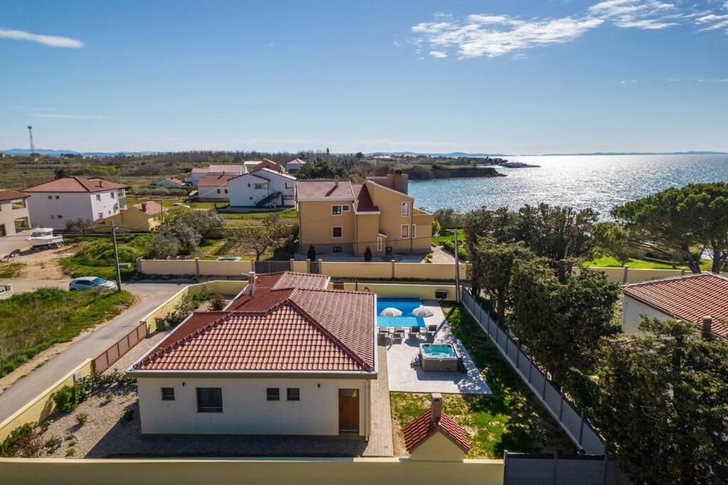 Villa Mattina, With Heated Pool And Jacuzzi Privlaka  Esterno foto