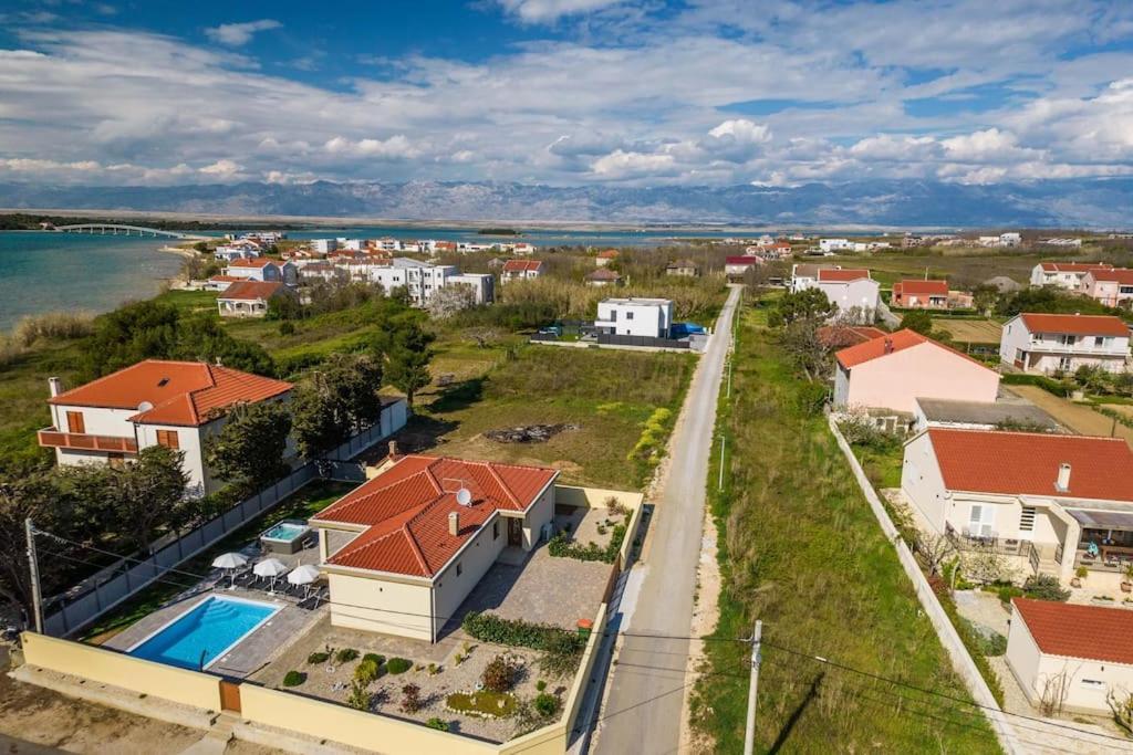 Villa Mattina, With Heated Pool And Jacuzzi Privlaka  Esterno foto
