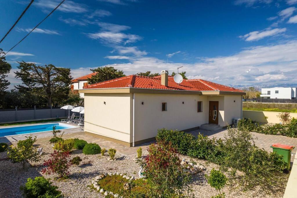 Villa Mattina, With Heated Pool And Jacuzzi Privlaka  Esterno foto