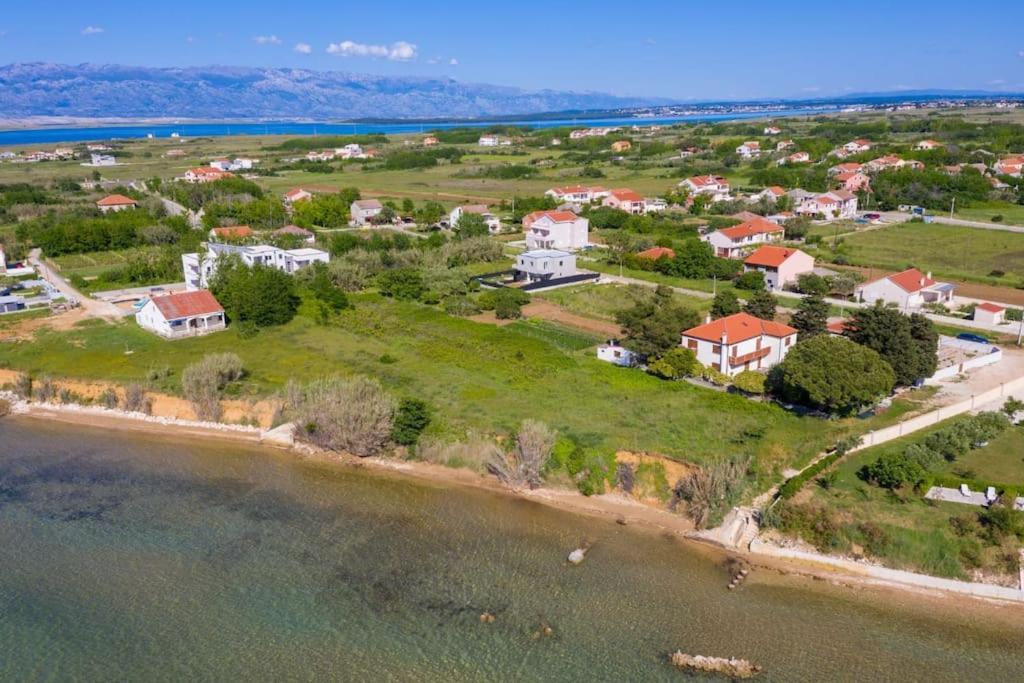 Villa Mattina, With Heated Pool And Jacuzzi Privlaka  Esterno foto