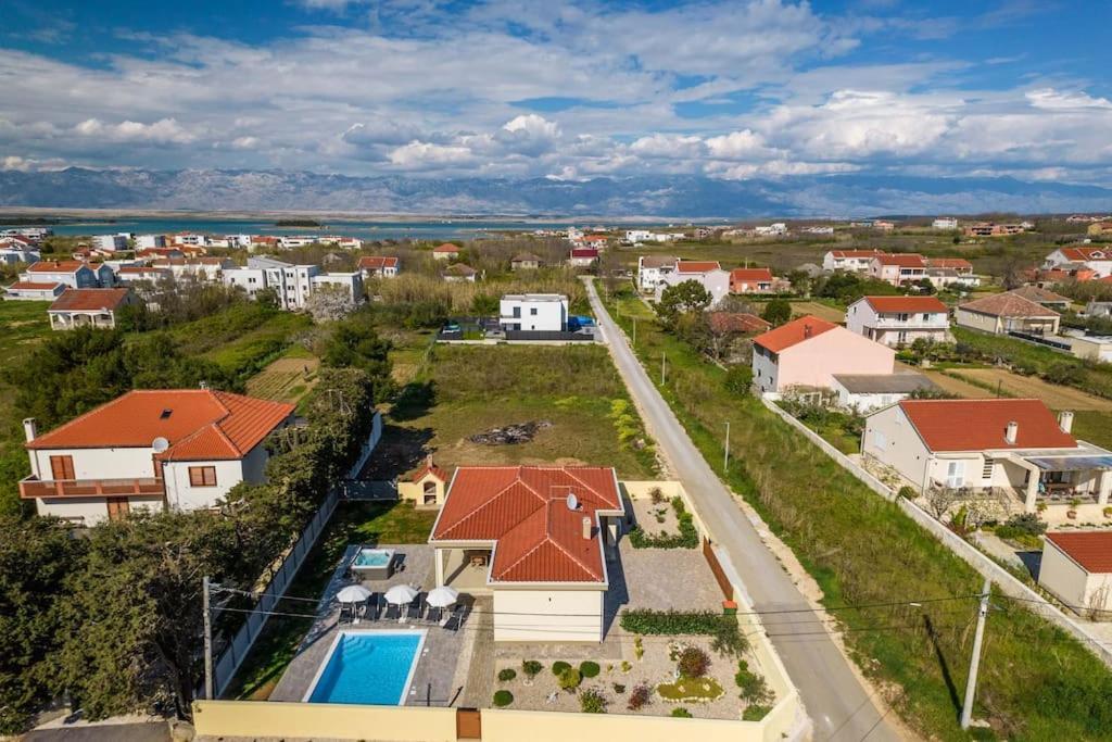 Villa Mattina, With Heated Pool And Jacuzzi Privlaka  Esterno foto